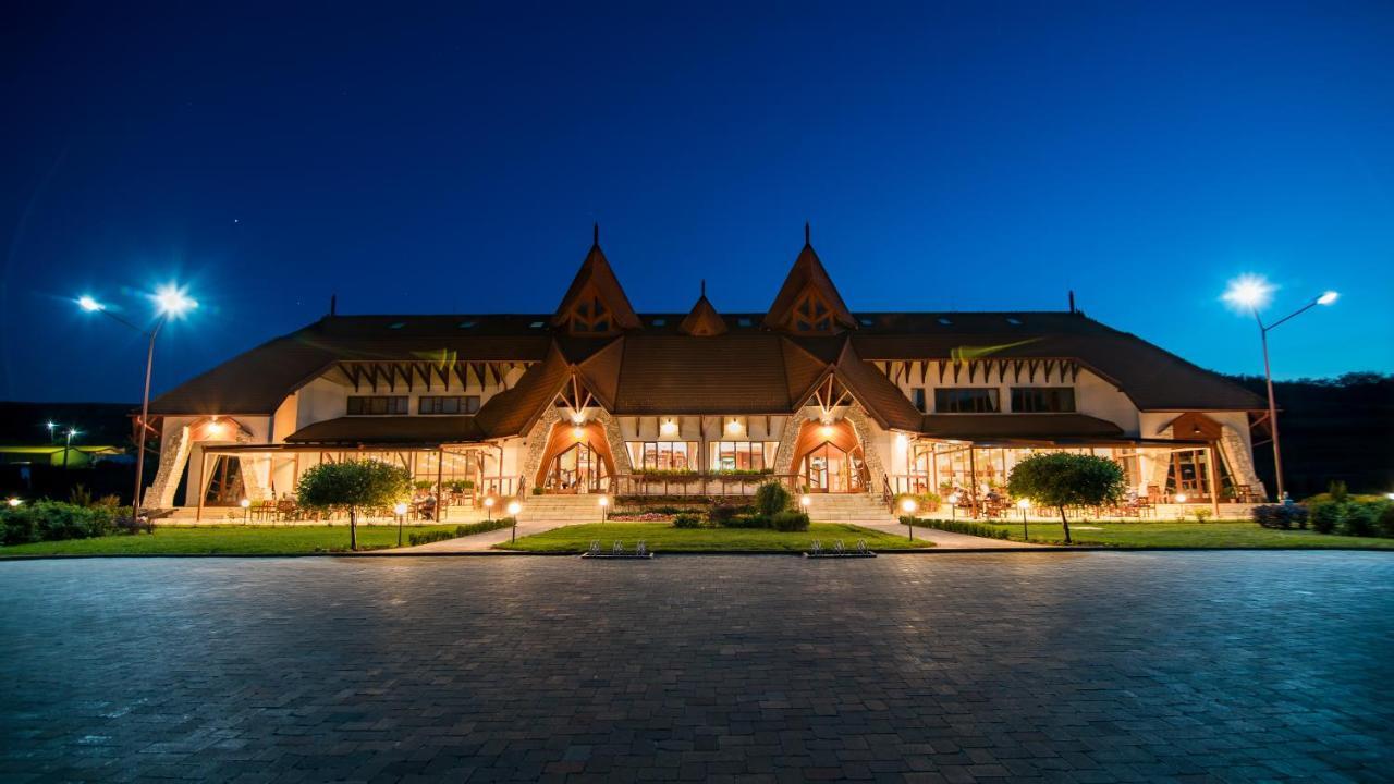 Bonanza Pensiune & Restaurant Mera Exterior foto